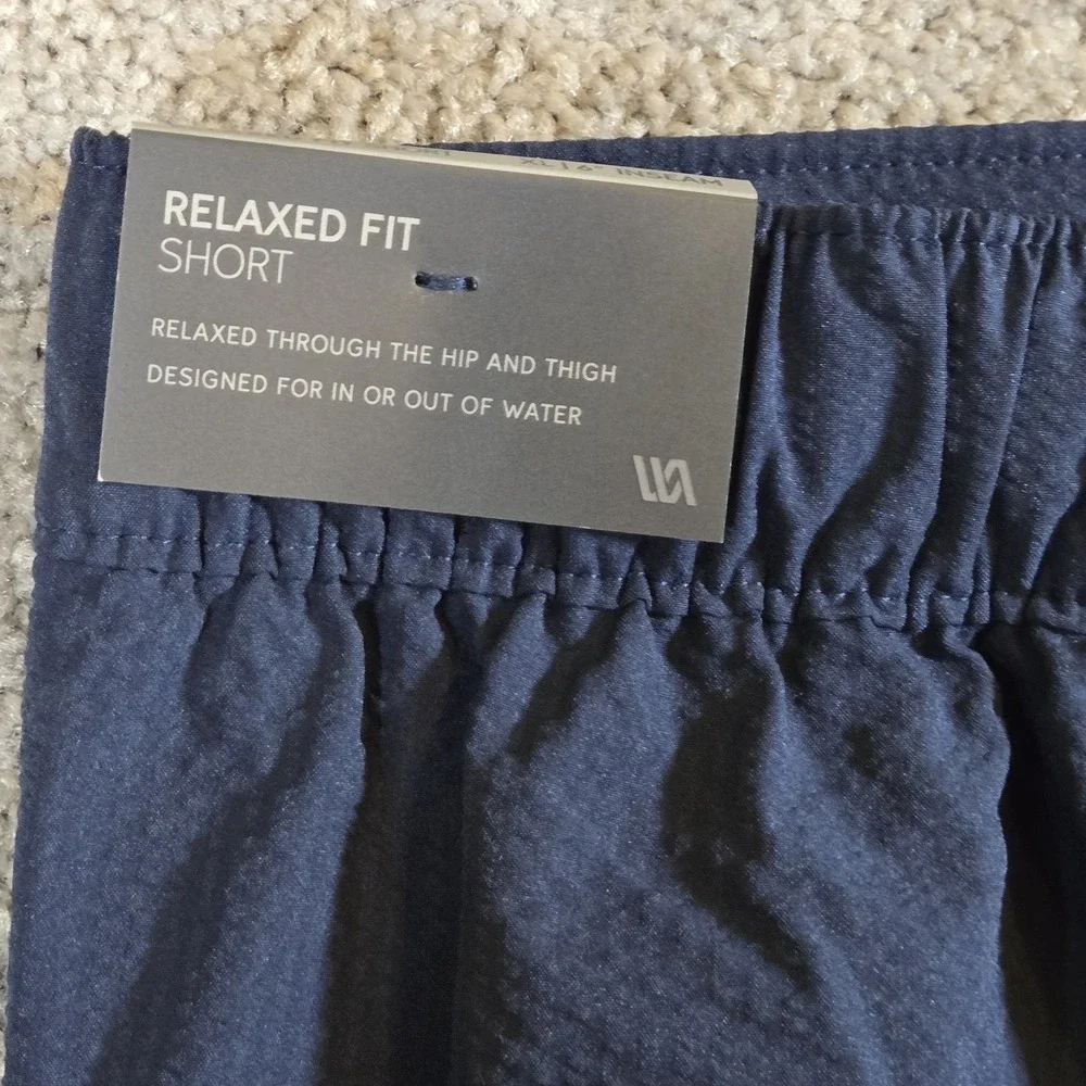 VRST Men's Relaxed Fit Shorts Size XL 5 Inch Inseam Navy Blue NWT